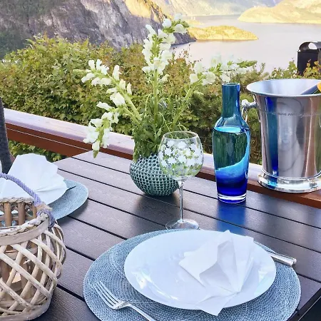 Holiday * Valldal